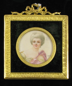 Appraisal: MINIATURE ROUND OIL PAINTING portrait of woman in th century