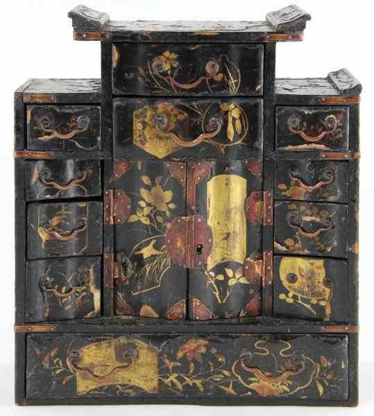 Appraisal: Japanese Lacquered Jewelry Boxpagoda form ebonized lacquer with gold and