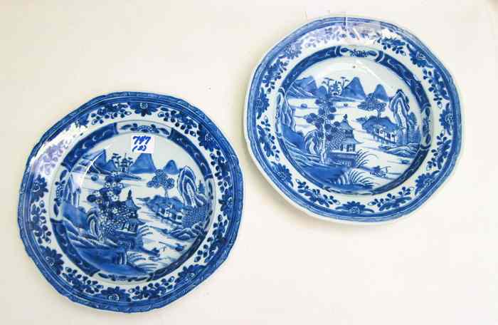 Appraisal: PAIR CHINESE EXPORT BLUE AND WHITE PORCELAIN BOWLS late th