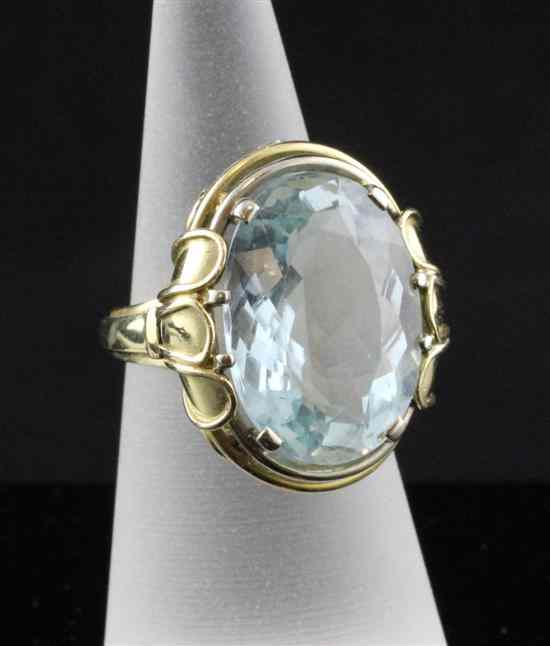 Appraisal: A ct gold and aquamarine dress ring size K Estimate