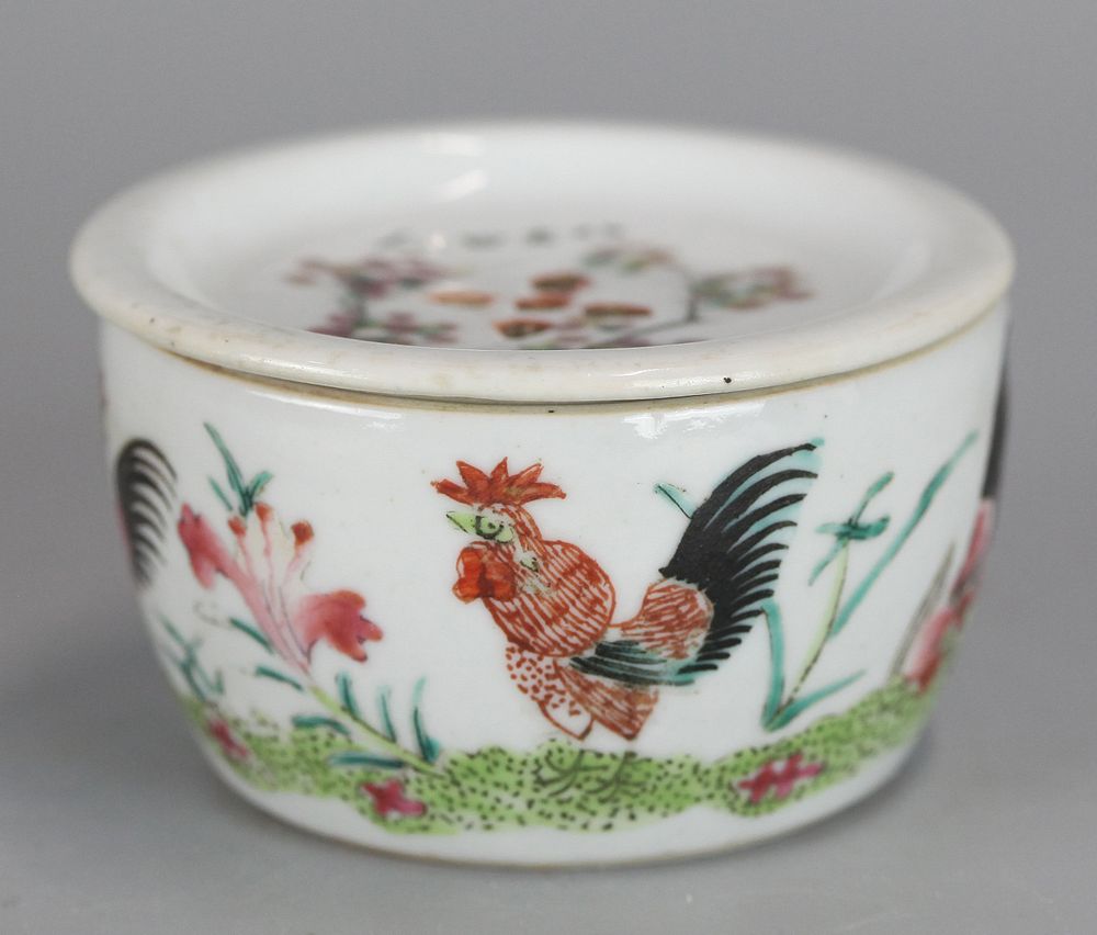 Appraisal: Chinese porcelain cricket box possibly th c body decorated with