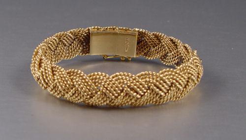 Appraisal: K FANCY BRAIDED BRACELET K yellow gold fancy braided flexible