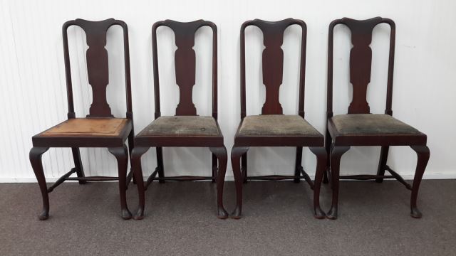 Appraisal: c 's Mahogany Queen Anne Dining Chairs From an estate