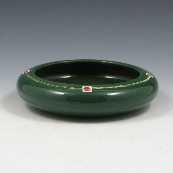 Appraisal: Weller Arts Crafts low bowl with slip decoration on a