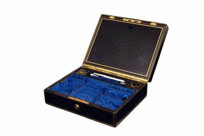 Appraisal: An early Victorian leather covered writing box by Briggs Piccadilly