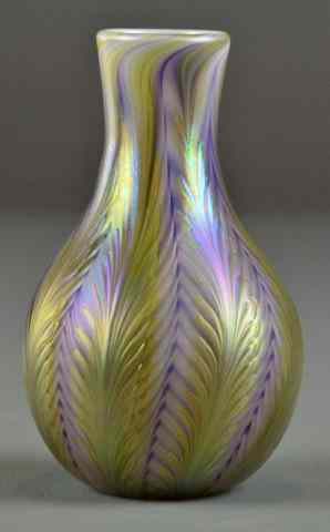 Appraisal: A Fine Pulled-feather Art Glass VaseOf short bottle form with