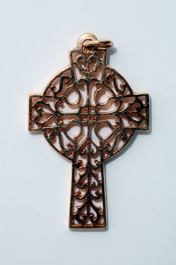 Appraisal: Celtic cross style pendant in marked K yellow gold MEASUREMENTS