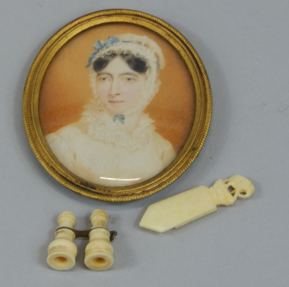 Appraisal: A thC miniature painted in the form of a lady