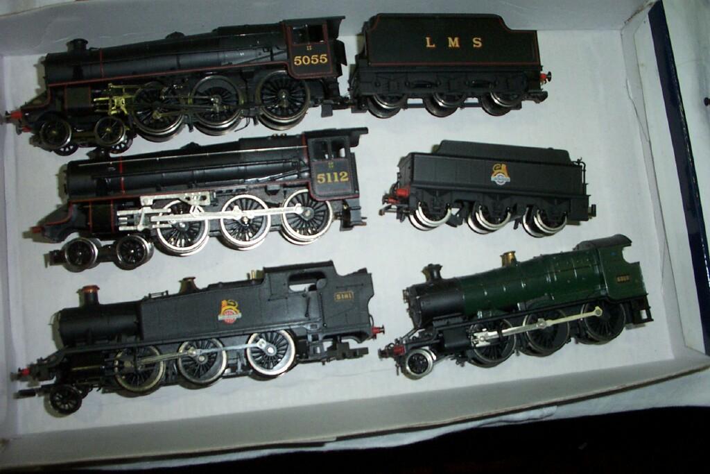 Appraisal: A collection of four gauge locomotives and two tenders including