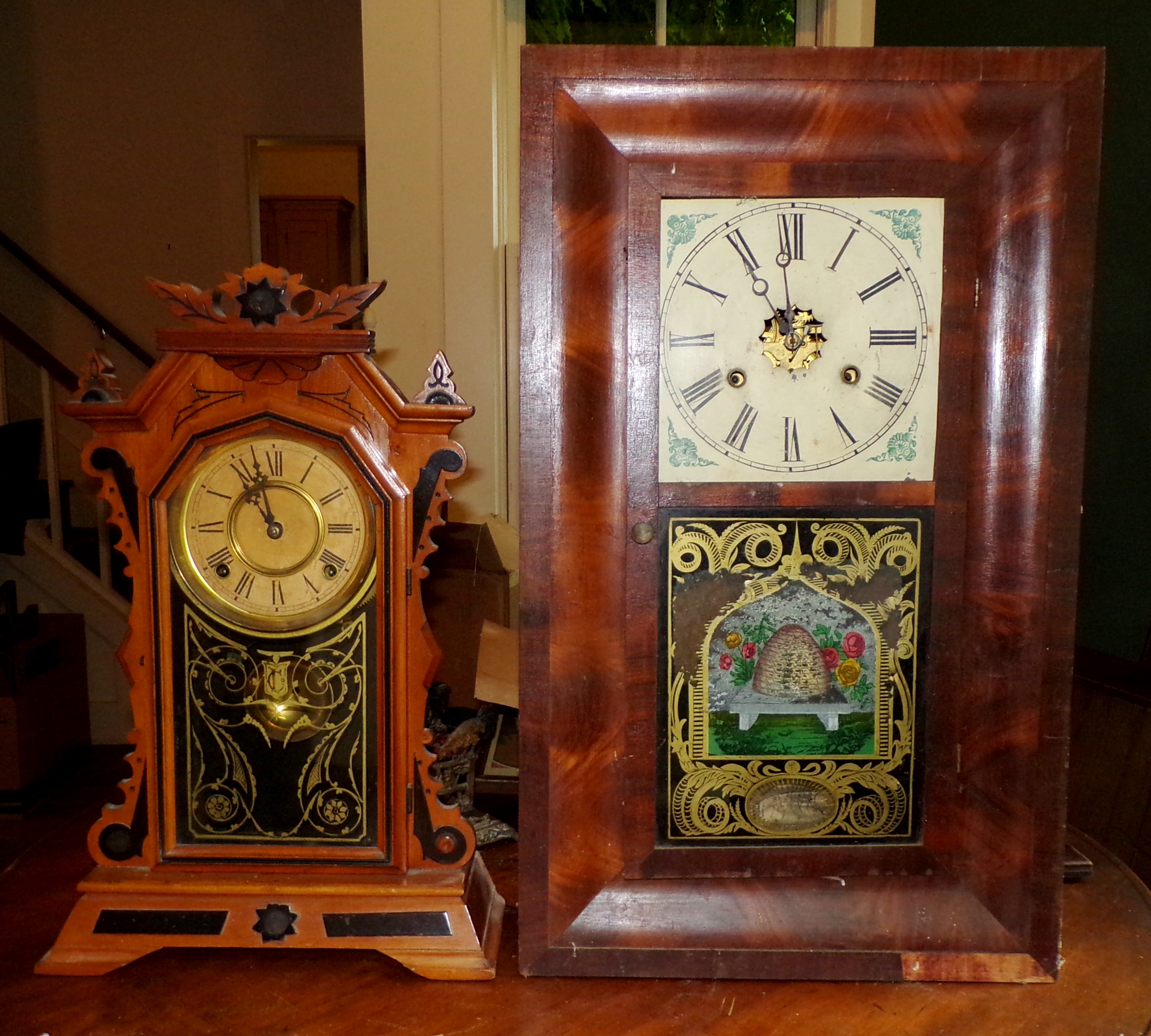 Appraisal: Clocks- E Ingraham mantle clock -day time and strike movement