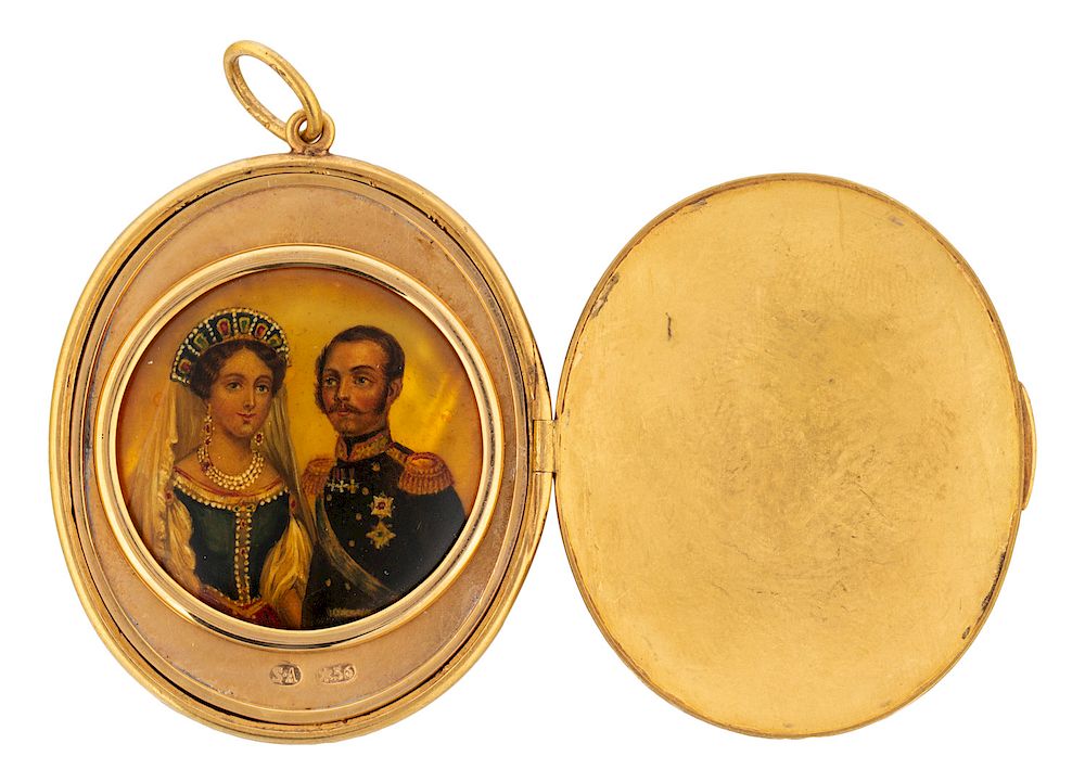 Appraisal: A RUSSIAN GOLD LOCKET WITH MINIATURE PORTRAITS OF ALEXANDER II