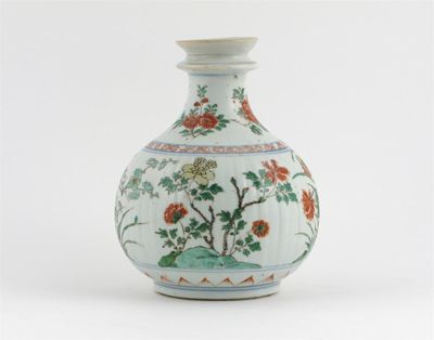 Appraisal: A Chinese famille verte ribbed ovoid vase painted with a