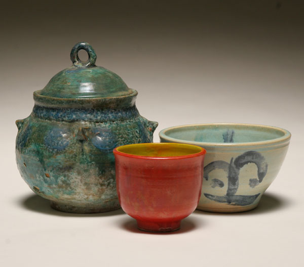 Appraisal: Three Robert Lohman studio pottery vessels one lidded jar in