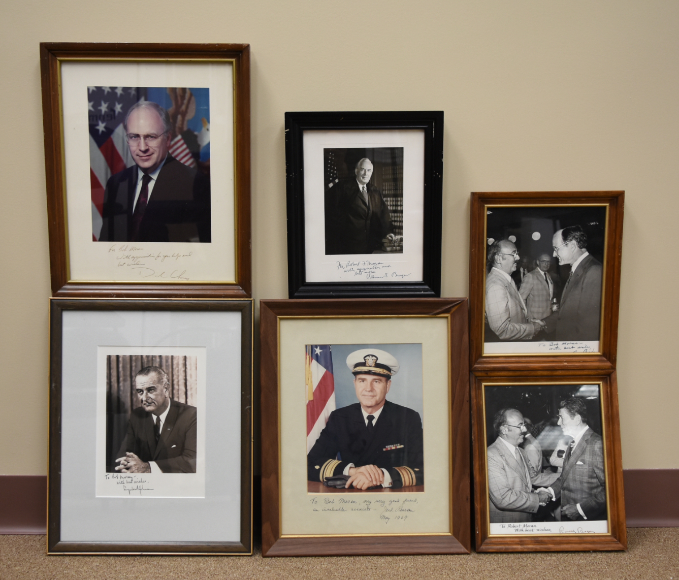 Appraisal: GROUP OF HISTORICAL PRESIDENT PHOTOS SIGNED including George Bush Sr