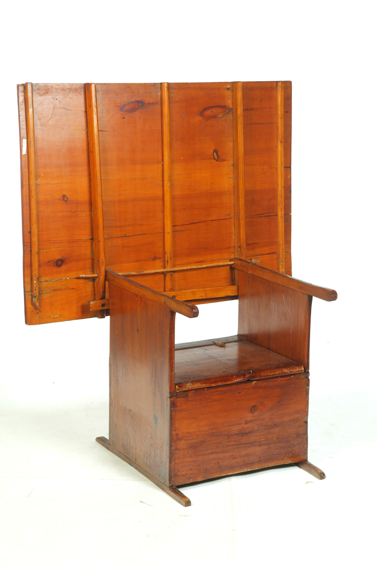 Appraisal: HUTCH TABLE American st quarter- th century pine Rectangular top