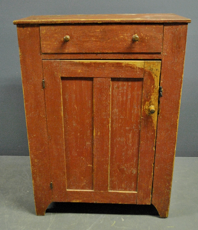 Appraisal: - Country pine cupboard c with red paint single drawer