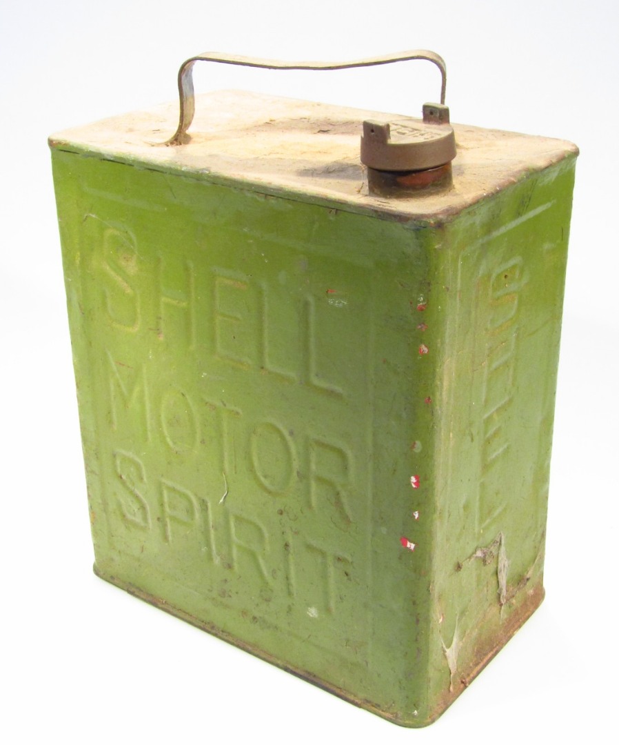 Appraisal: An early thC Shell Motor Oil metal canister of rectangular