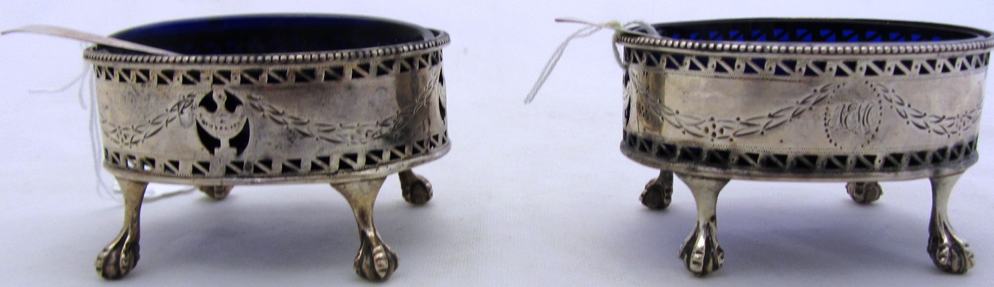 Appraisal: A pair of George III silver oval salts each with