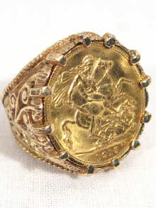 Appraisal: A sovereign ring the gold sovereign loose mounted in carat