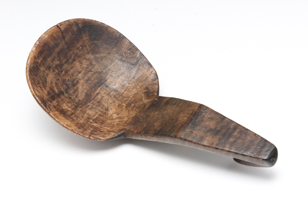 Appraisal: AMERICAN BUTTER PADDLE Nineteenth century Maple with some curl hook