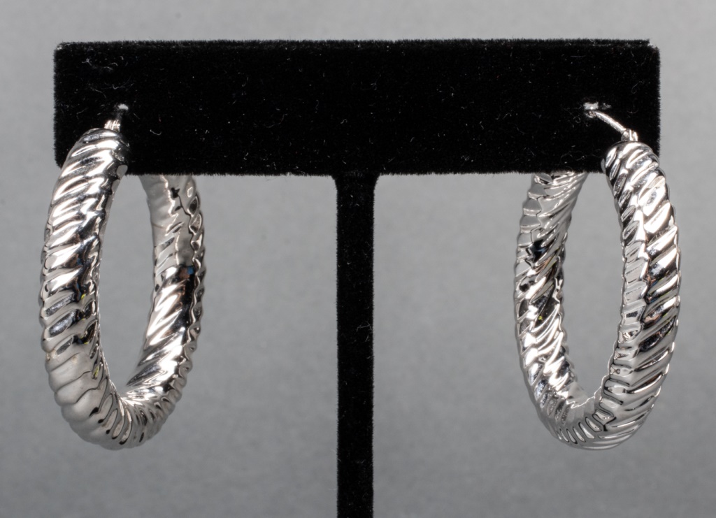 Appraisal: MILOR ITALIAN K WHITE GOLD HOOP EARRINGS Milor Italian K