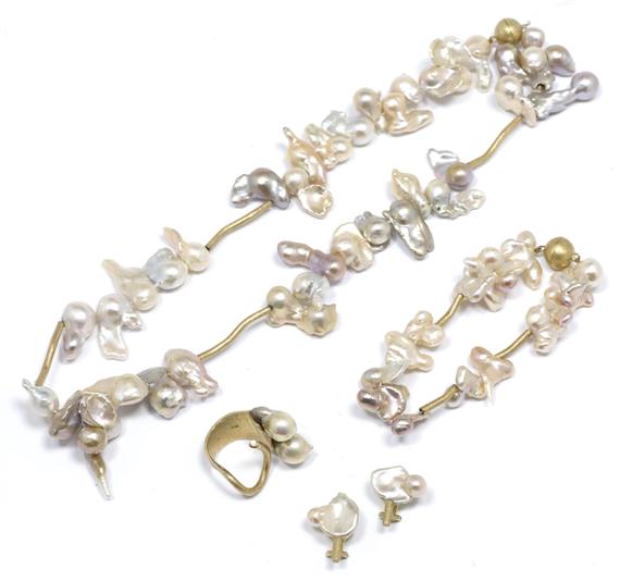 Appraisal: A SET OF A PEARL NECKLACE WITH BRACELET ear clips