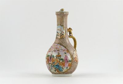 Appraisal: A Chinese famille rose Mandarin palette pear-shaped vase and cover