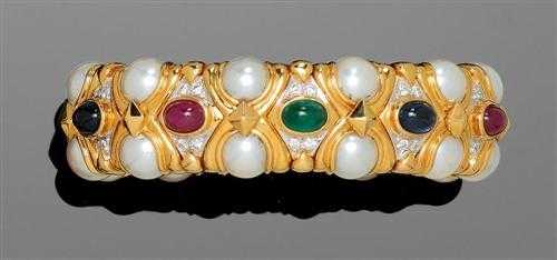 Appraisal: PEARL GEMSTONE AND GOLD BRACELET Yellow gold g Decorative bracelet