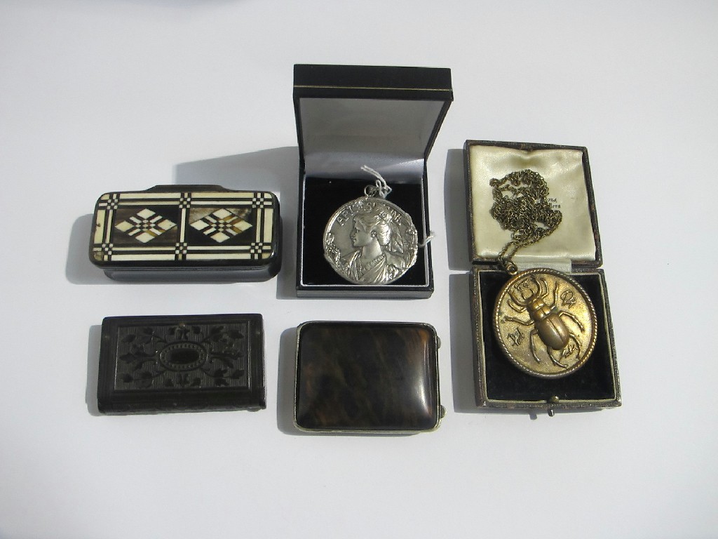 Appraisal: A lot comprising two pendants a snuff box a vesta