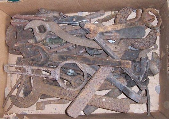 Appraisal: A quantity of spanners various