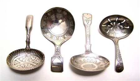 Appraisal: A George III caddy spoon Birmingham Fiddle pattern with circular