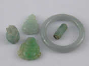 Appraisal: A mixed lot of jade including two carved Buddhas approx