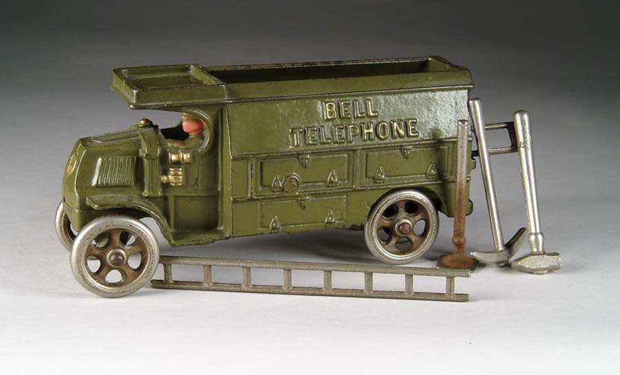 Appraisal: HUBLEY MEDIUM BELL TELEPHONE TRUCK Truck is enameled in green