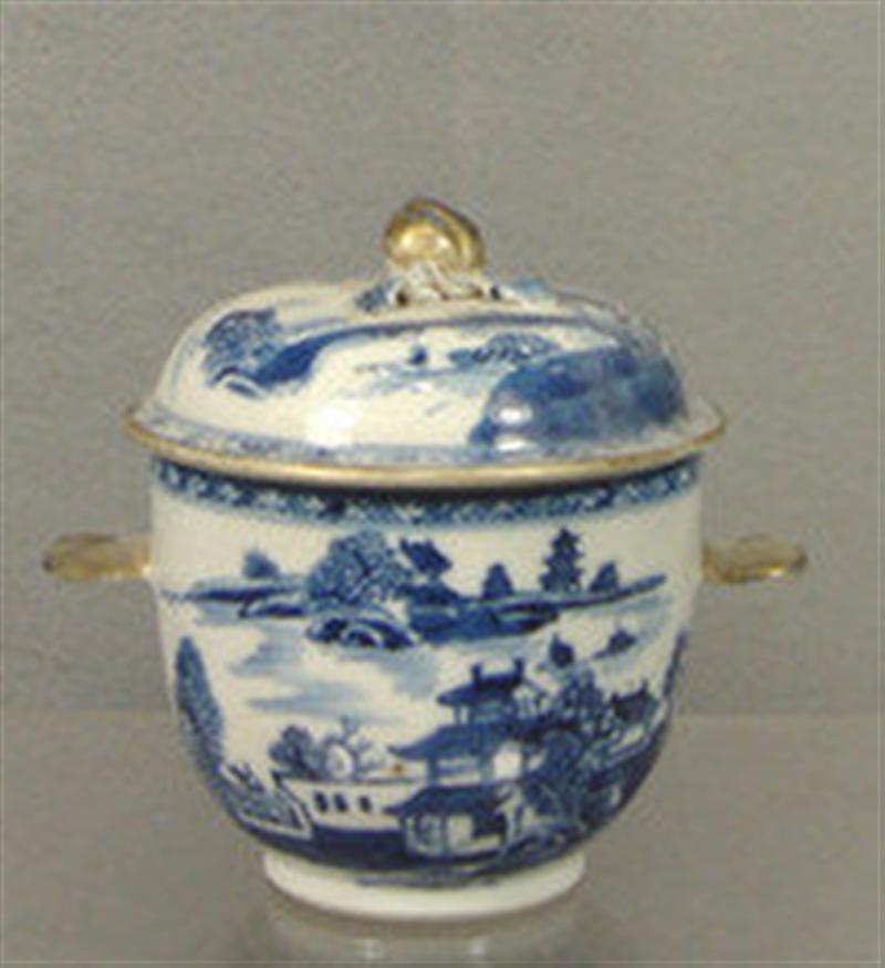 Appraisal: th c Chinese export porcelain mugs one with dragon handle