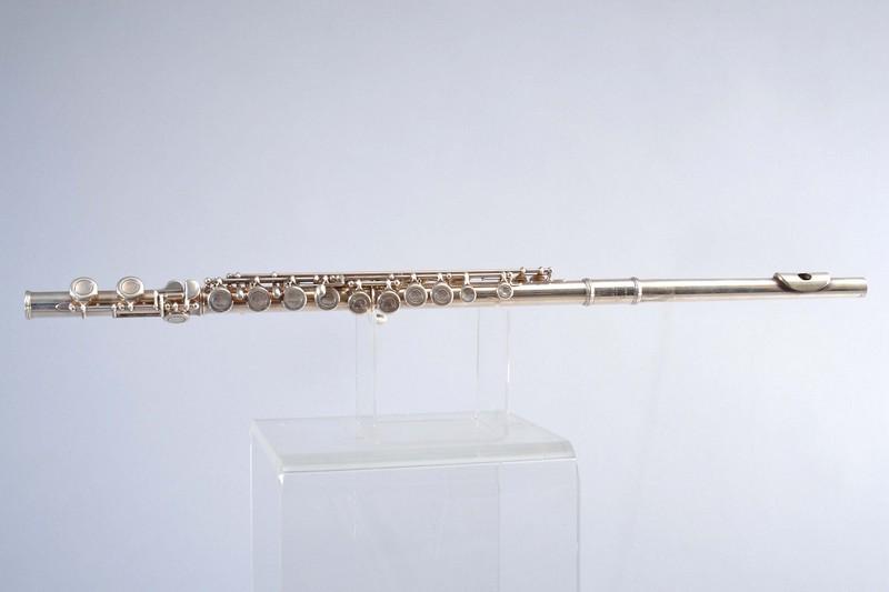 Appraisal: CASED W T ARMSTRONG FLUTE WITH STERLING SILVER BODY AND