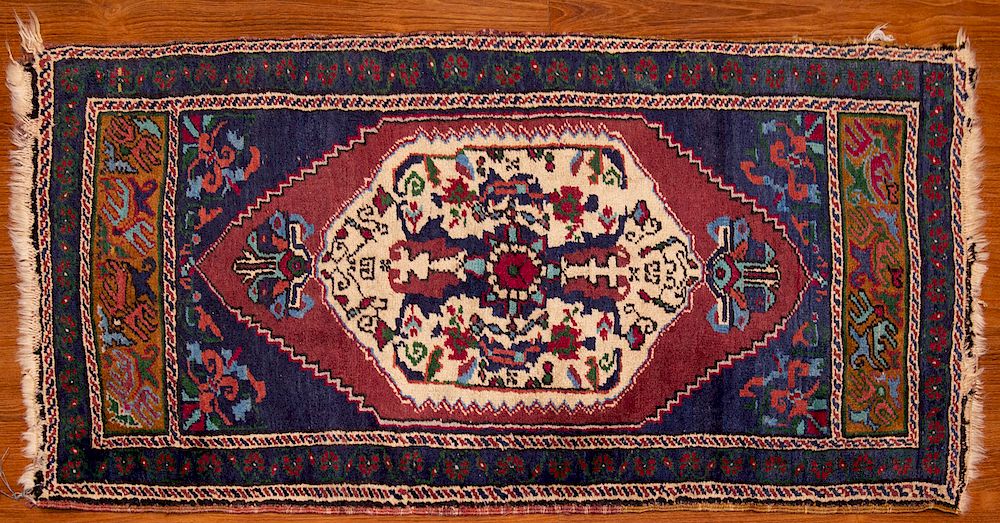 Appraisal: Turkish Yahyali Rug x hand knotted wool foundation Condition Appears