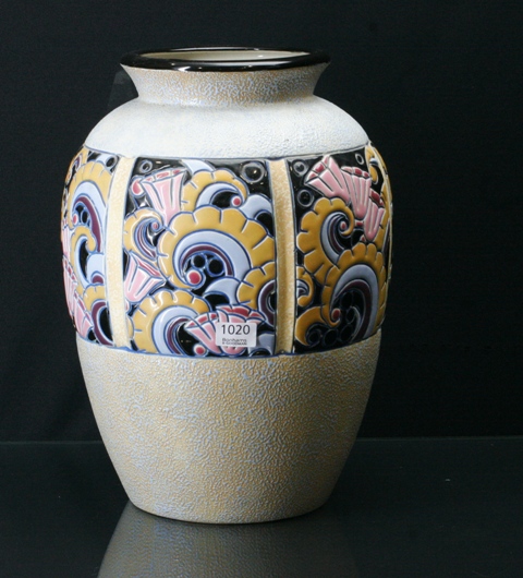 Appraisal: An amphora vase cm