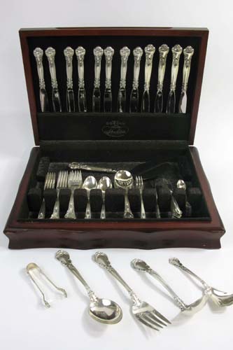 Appraisal: AMERICAN GORHAM STERLING SILVER FLATWARE SET pieces in the Chantilly