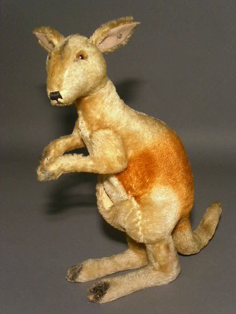 Appraisal: Steiff kangaroo with button no label h x w x