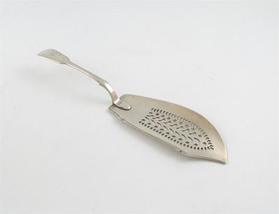 Appraisal: A William IV Scottish provinical silver Fiddle pattern fish slice