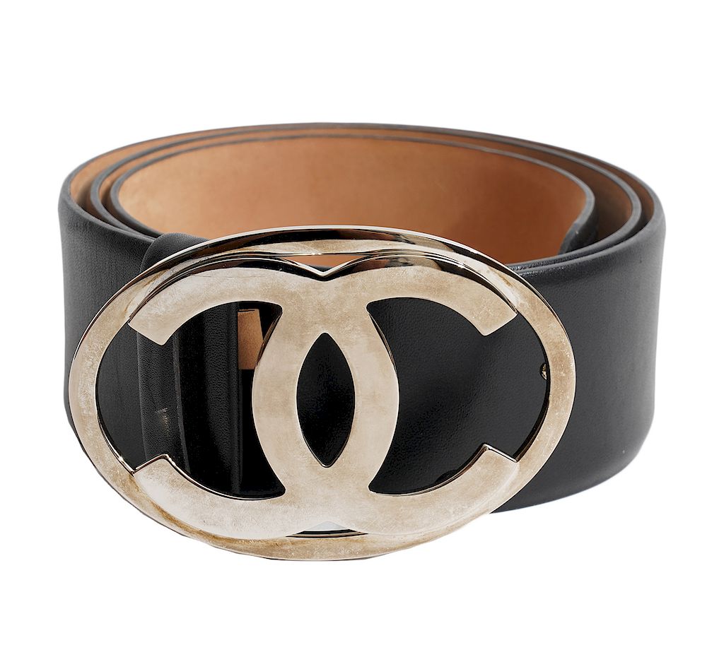 Appraisal: Chanel Black Calfskin Belt Gold CC Buckle Sz Chanel Black