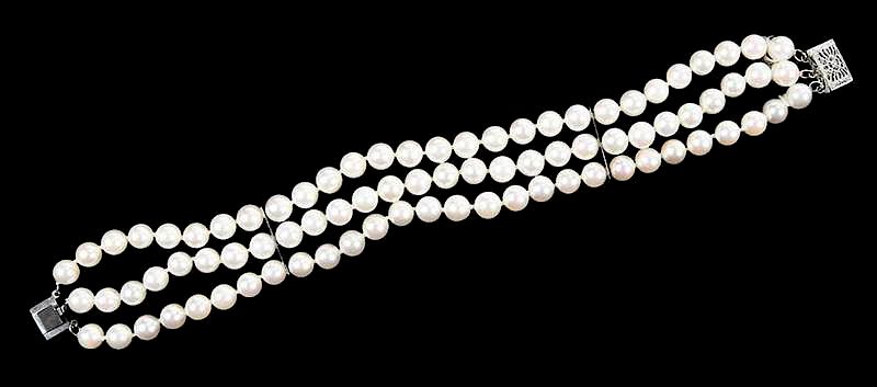 Appraisal: kt Pearl Bracelet knotted triple strand cultured pearls approx to