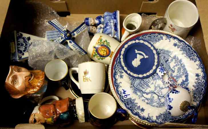 Appraisal: A Collection of various Pottery to include Good Spode Plates