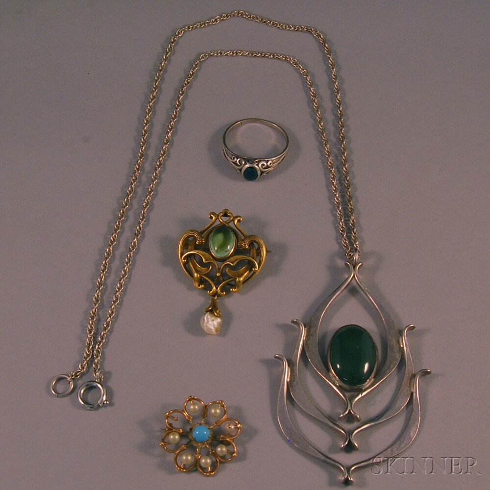 Appraisal: Small Group of Jewelry an Art Nouveau kt gold green