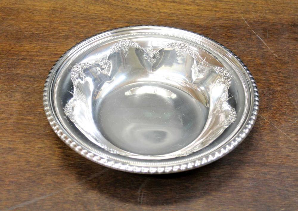 Appraisal: TOWLE STERLING SILVER SERVING BOWL circular form of low profile