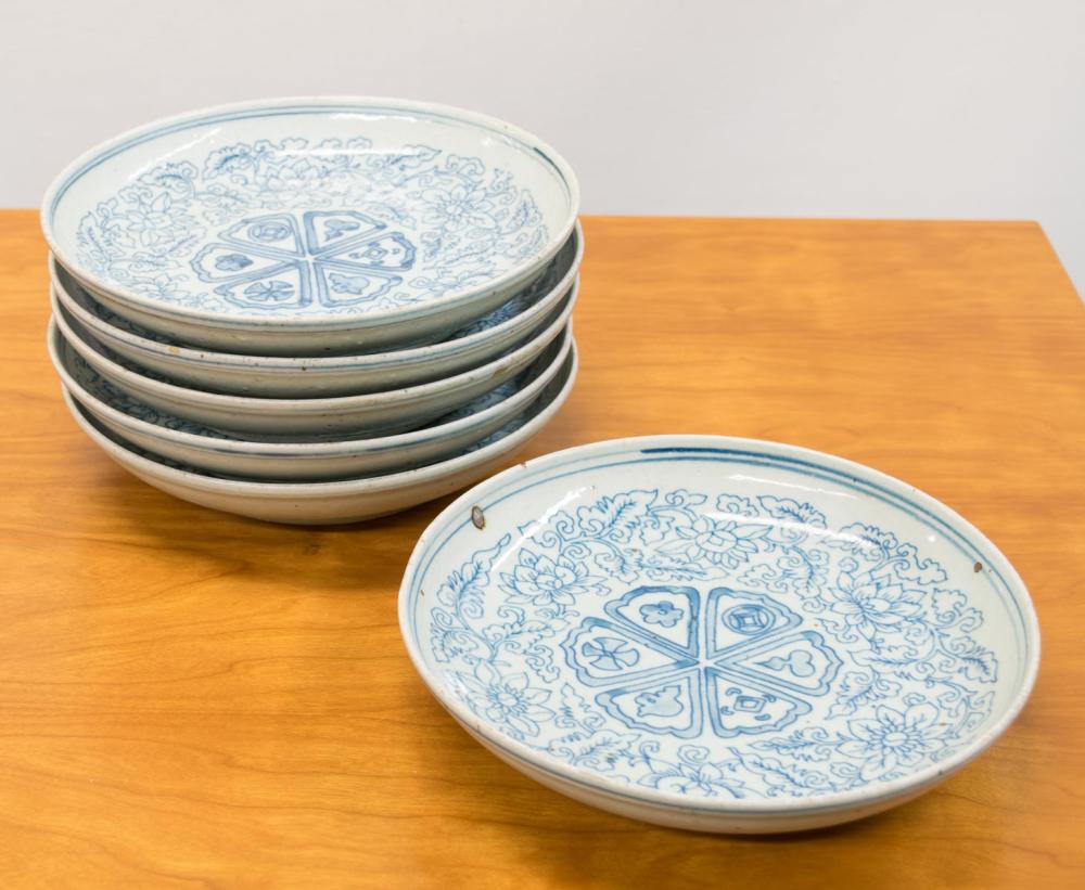 Appraisal: SET OF SIX CHINESE BLUE AND WHITE PORCELAIN PLATES attributed