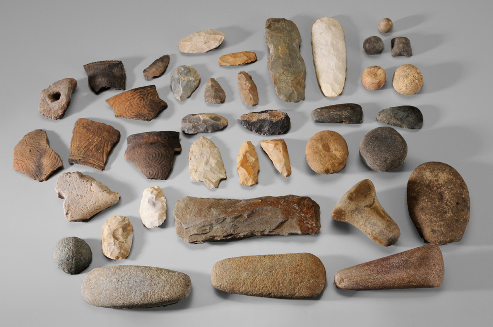 Appraisal: Collection of Native American Stone and Ceramic Artifacts stone artifacts