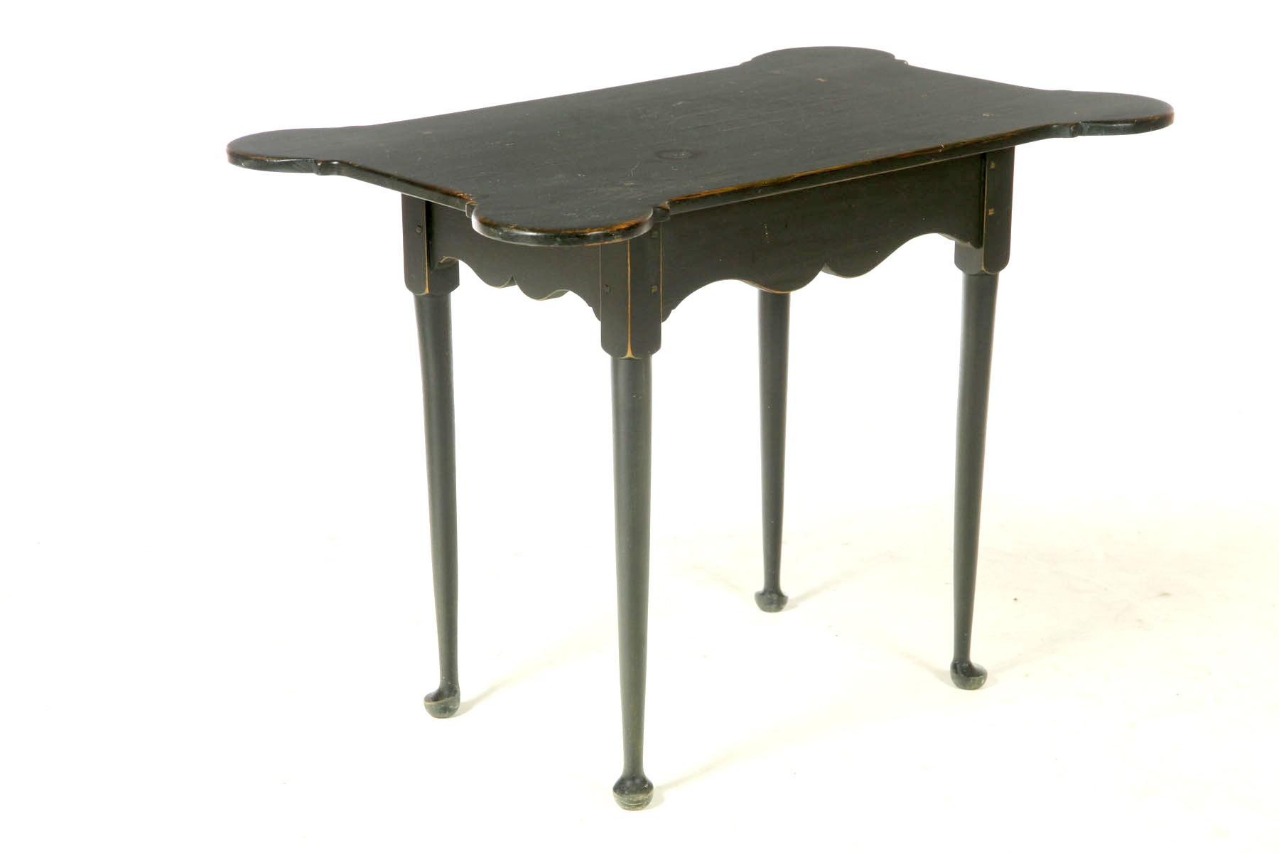 Appraisal: QUEEN ANNE-STYLE PORRINGER TOP TEA TABLE David T Smith Morrow