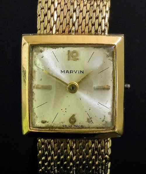 Appraisal: A modern lady's Marvin wristwatch in ct gold case the