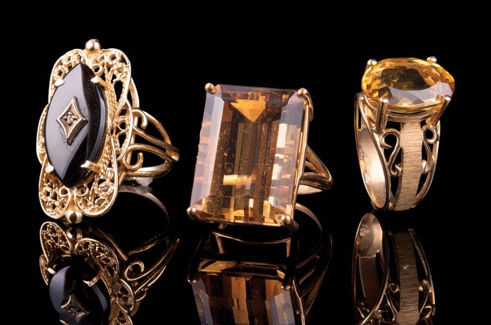 Appraisal: kt Yellow Gold and Emerald-Cut Citrine Ring TOGETHER WITH kt